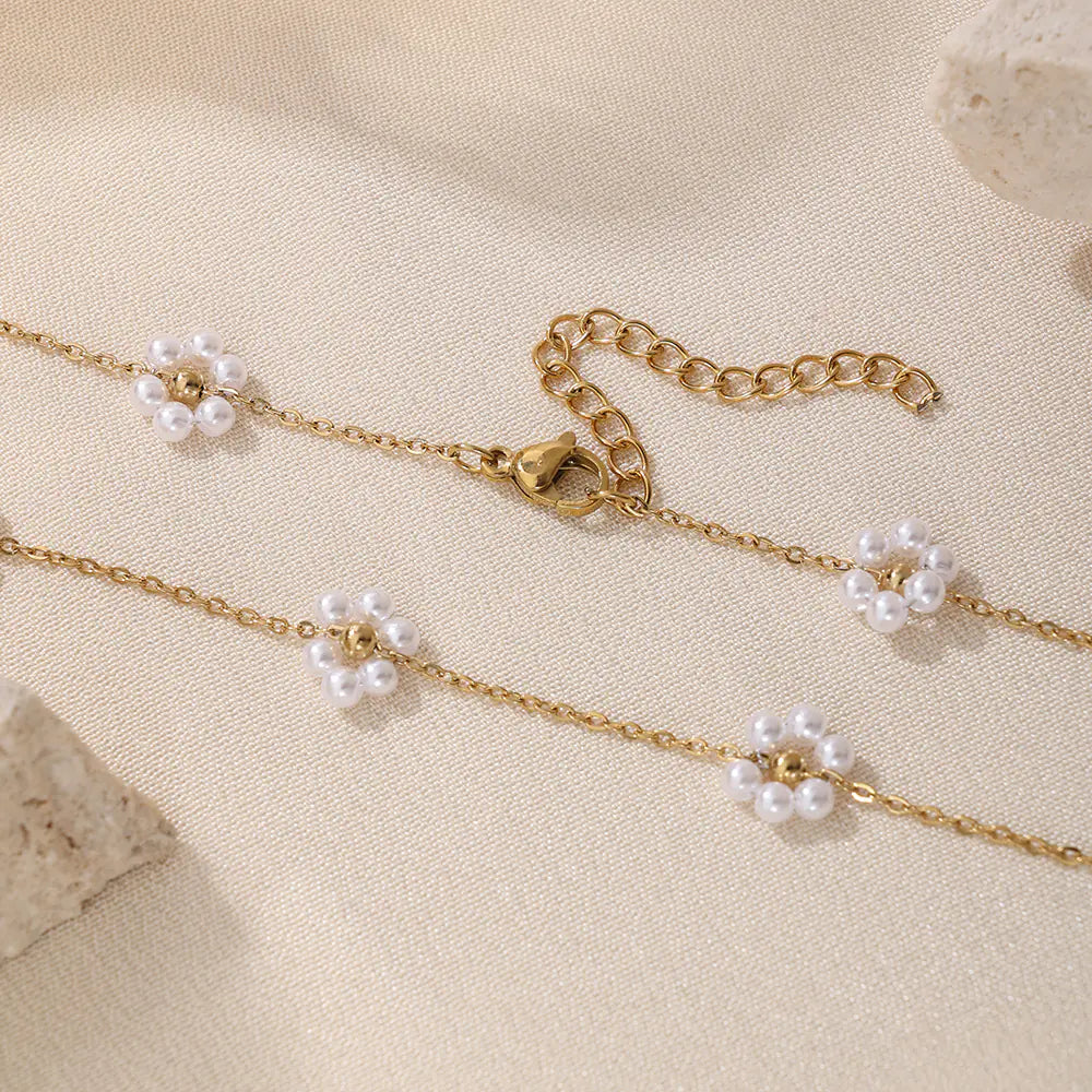 Pearl flower necklace